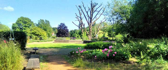 Queen Elizabeth Gardens
